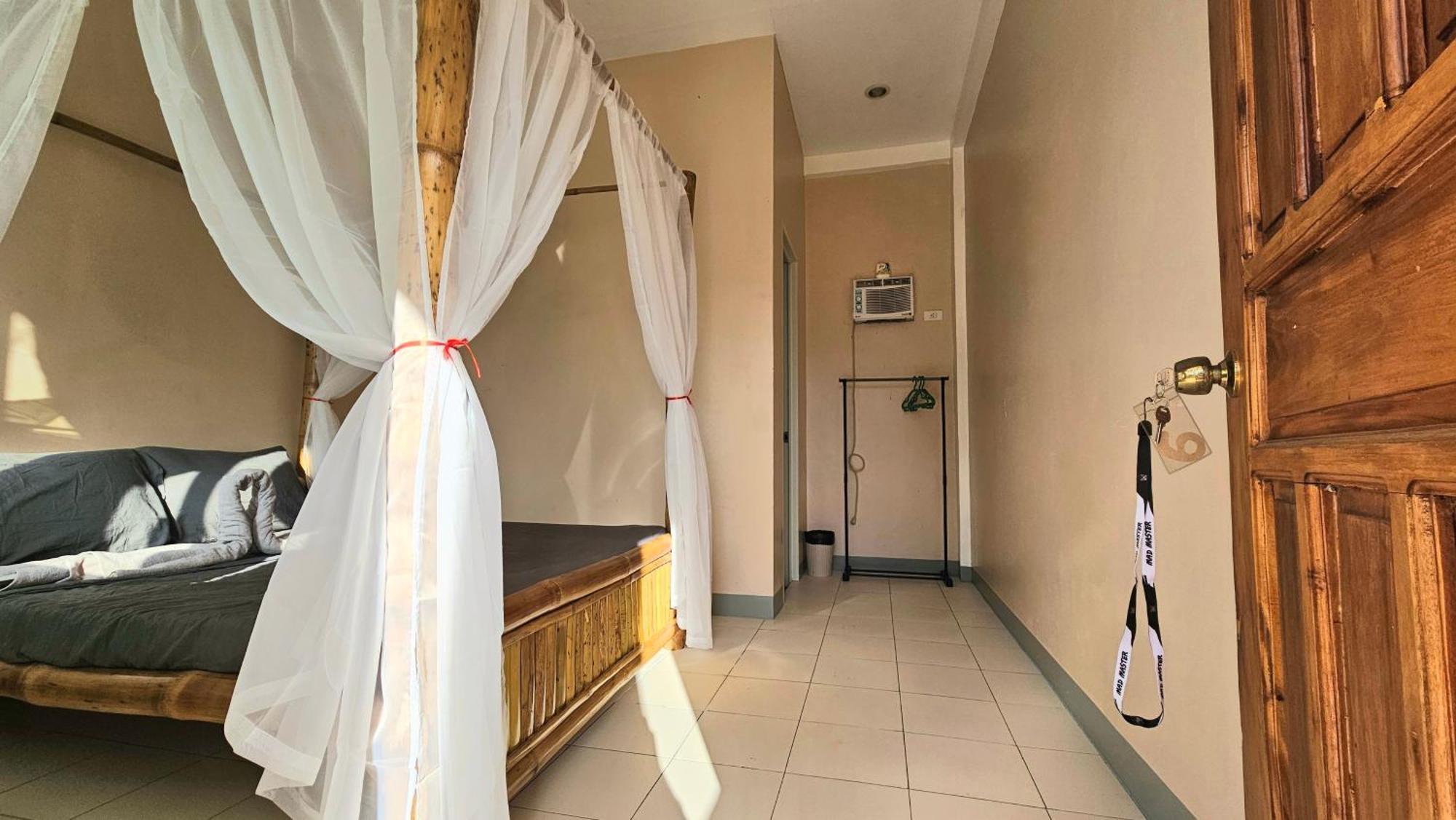Mangoverde Guesthouse Moalboal Bagian luar foto