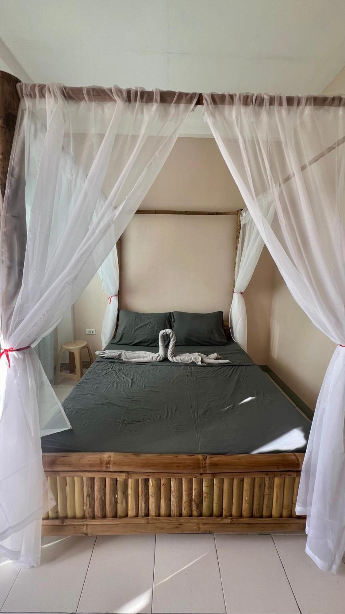 Mangoverde Guesthouse Moalboal Bagian luar foto