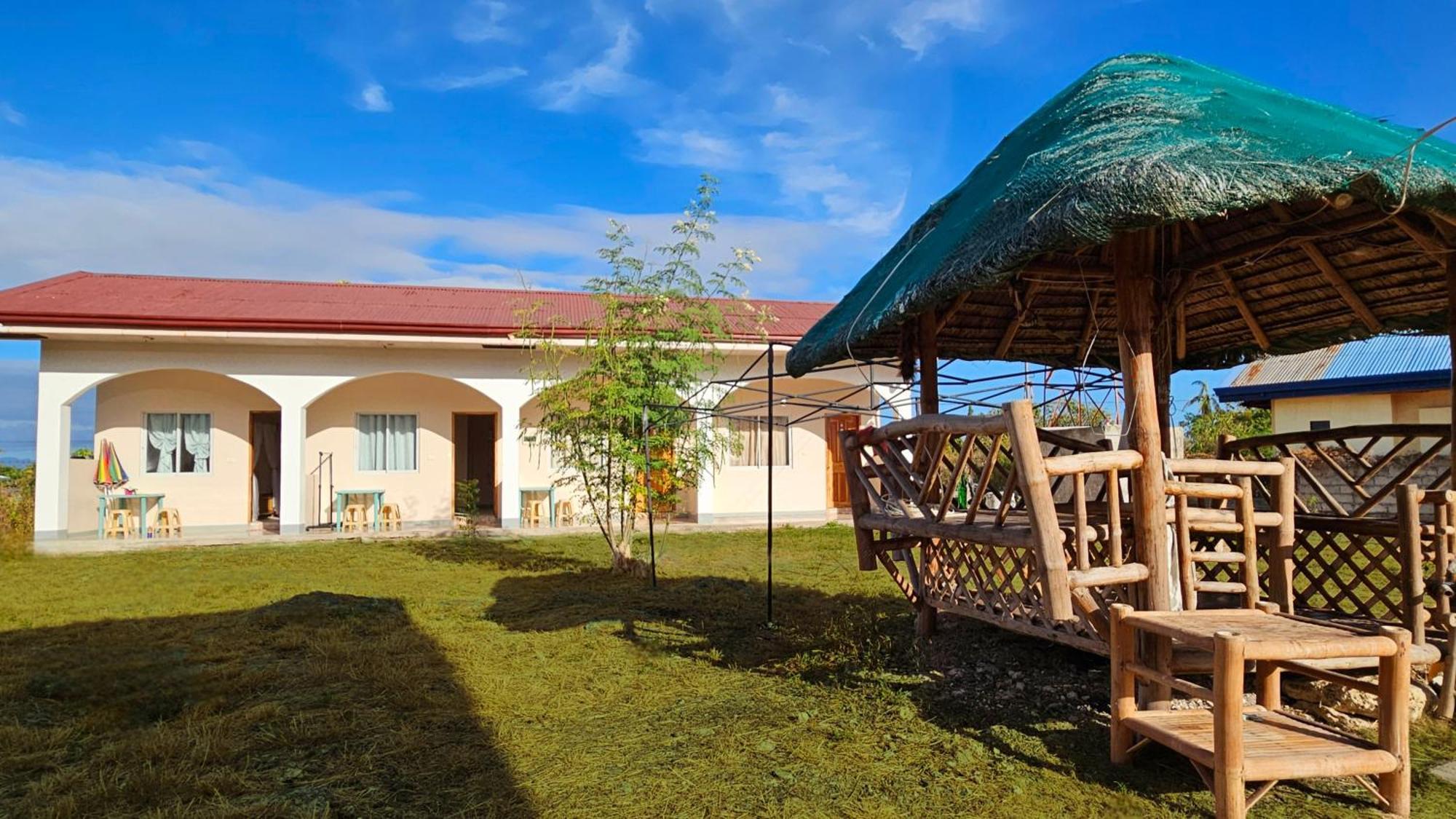 Mangoverde Guesthouse Moalboal Bagian luar foto